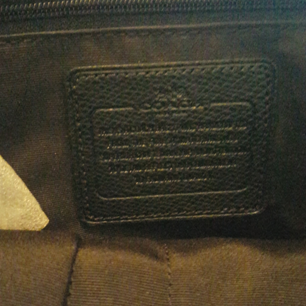 Classic Coach Purse - Picture 3 of 6